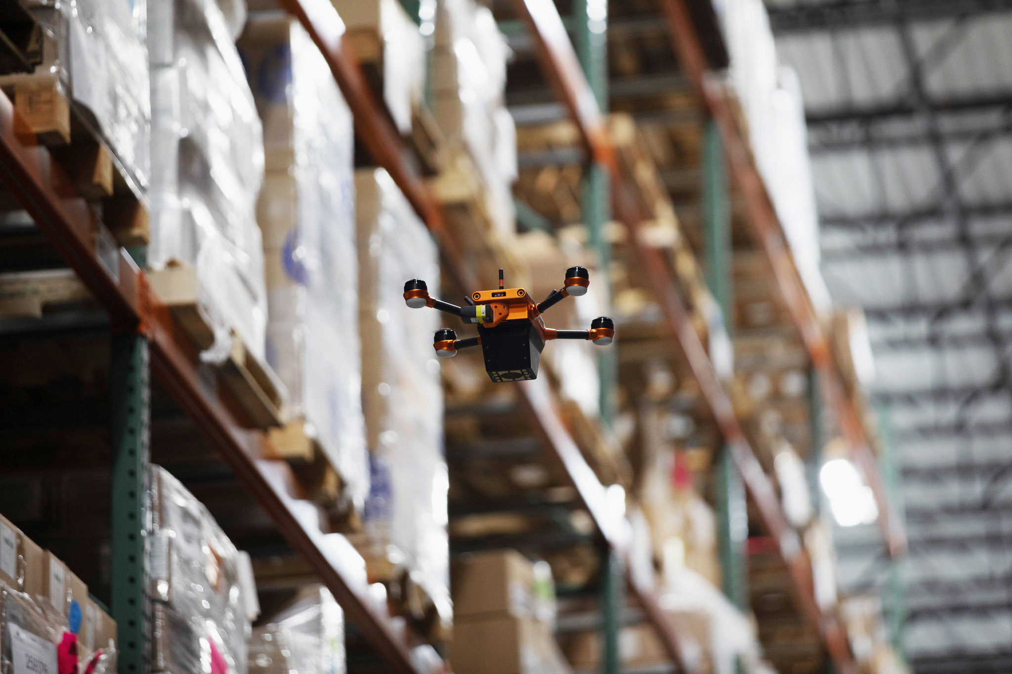 Startup’s autonomous drones precisely track warehouse inventories | MIT News
